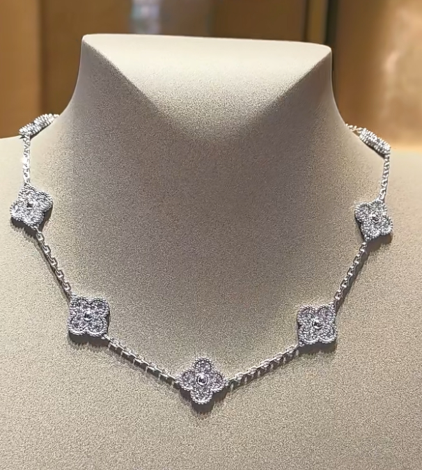 [Stars Jewelry Jewelry]CLOVER 10 MOTIFS  Gold Diamond  NECKLACE