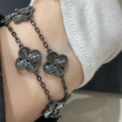 [Stars Jewelry]CLOVER 5 MOTIF BLACK BRACELET