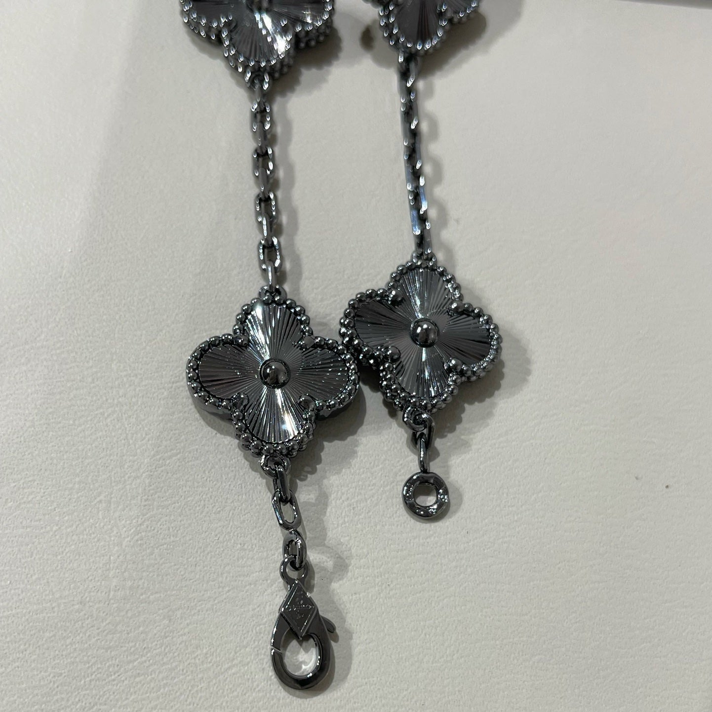 [Stars Jewelry]CLOVER 5 MOTIF BLACK BRACELET