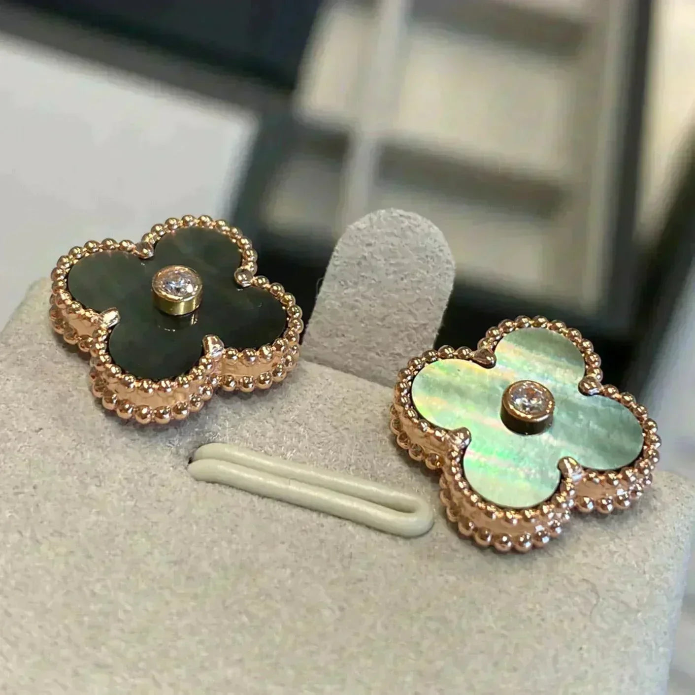 [Stars Jewelry]CLOVER MEDIUM 1 MOTIFS GRAY MOP  DIAMOND EARRINGS