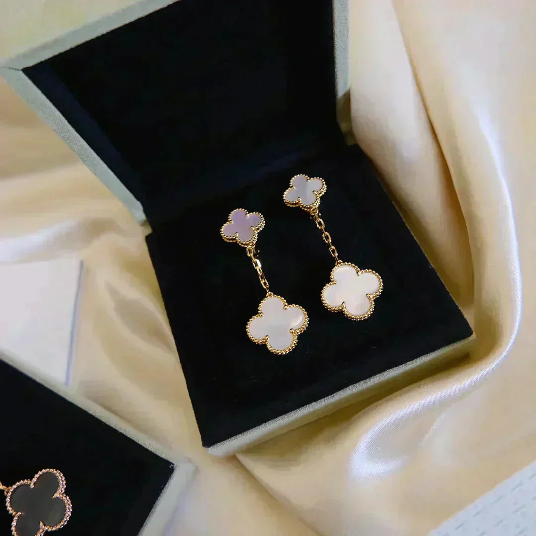 [Stars Jewelry]CLOVER 2 MOTIF WHITE MOP EARRINGS