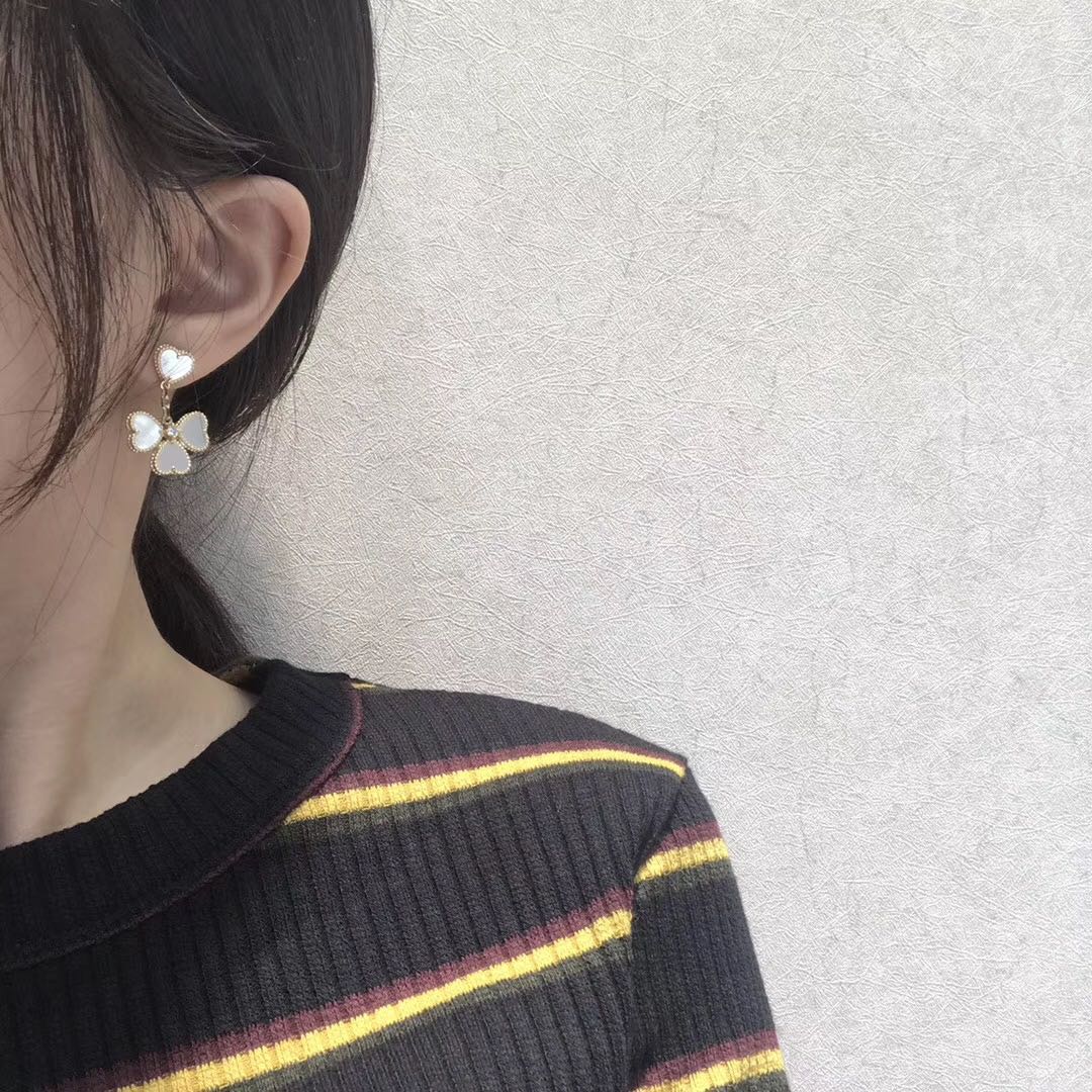 [Stars Jewelry]CLOVER SWEET WHITE MOP EARRINGS