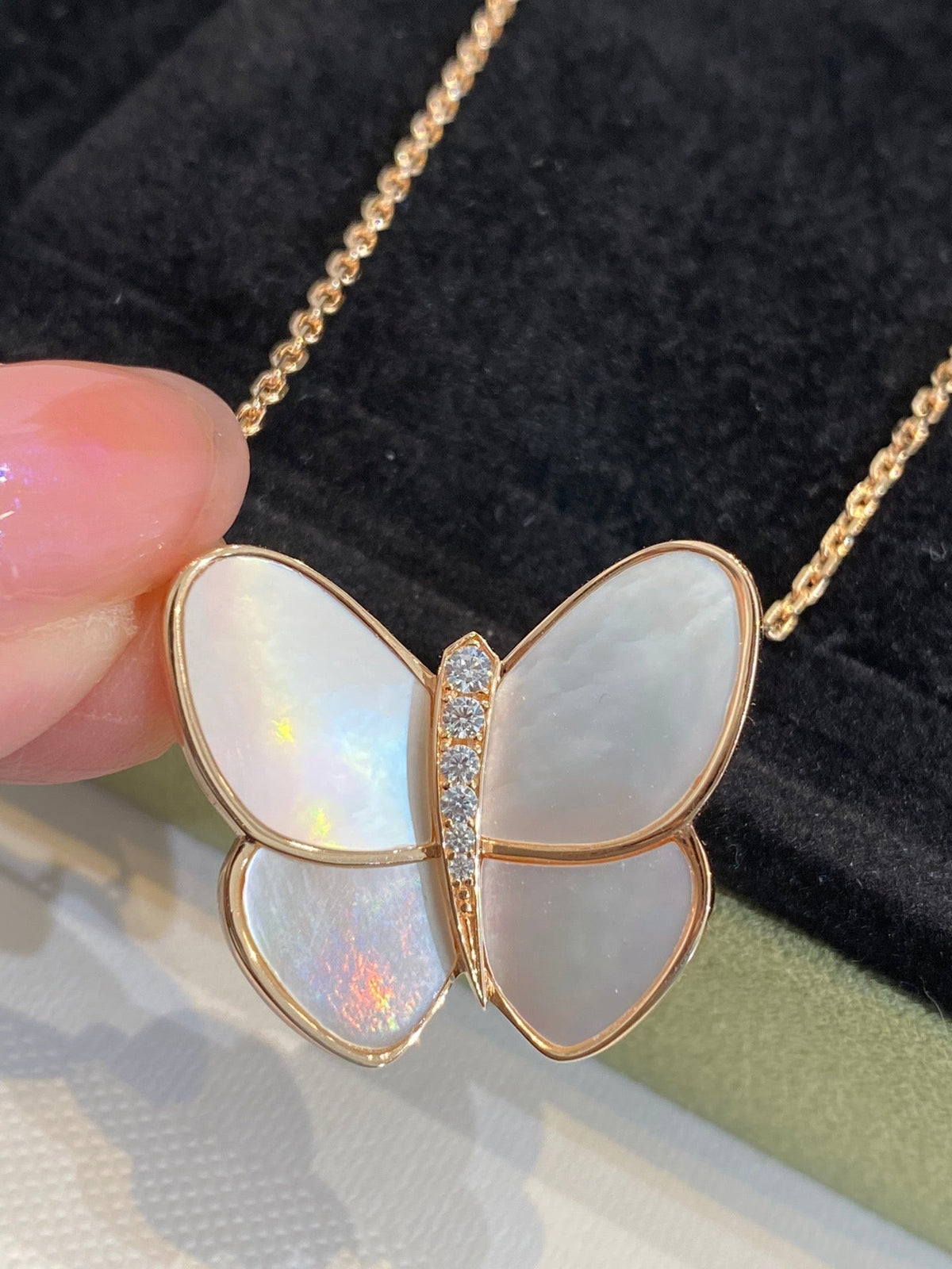 [Stars Jewelry]BUTTERFLY GOLD MOP DIAMOND NECKLACE