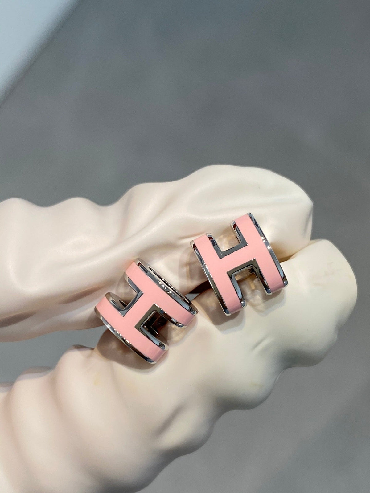 [Stars Jewelry]MINI POP H SILVER EARRINGS PINK