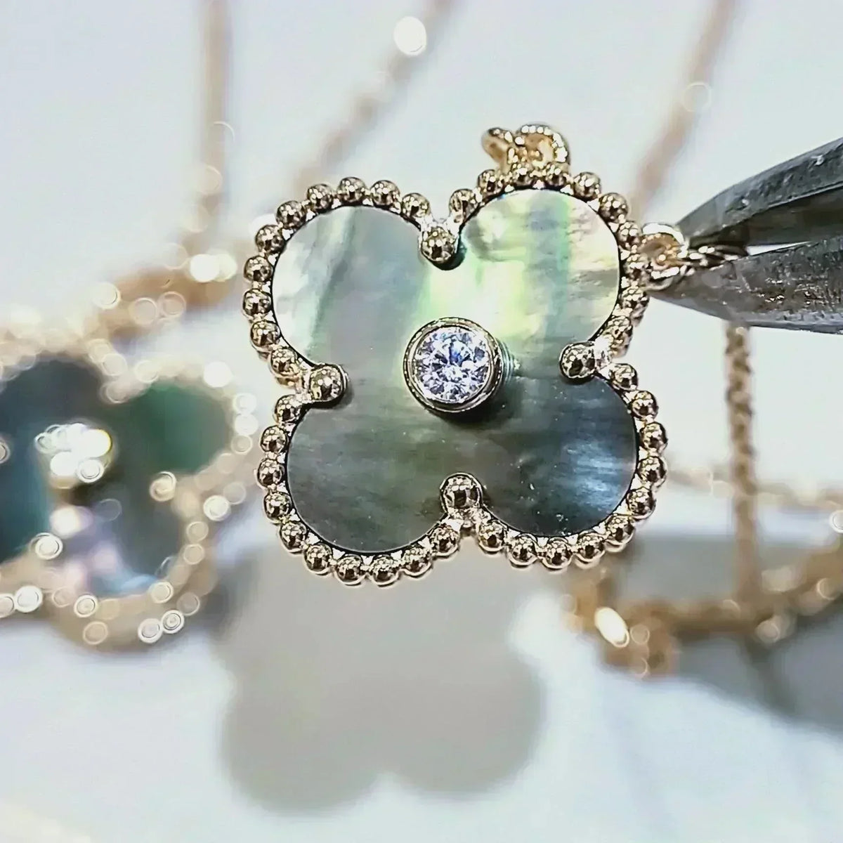 [Stars Jewelry]CLOVER 15MM DIAMOND AND MOTHER-OF-GREY NECKLACE
