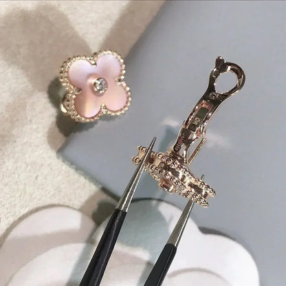 [Stars Jewelry]CLOVER MEDIUM 1 MOTIFS  PINK MOP DIAMOND EARRINGS
