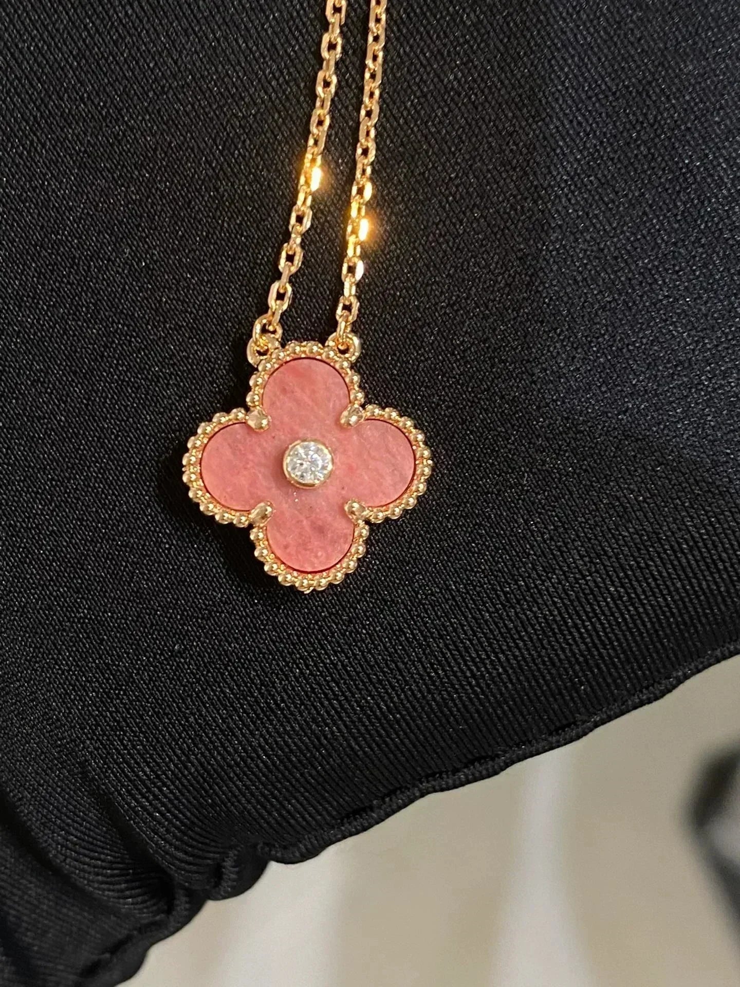 [Stars Jewelry]CLOVER 15MM DIAMOND RHODONITE NECKLACE