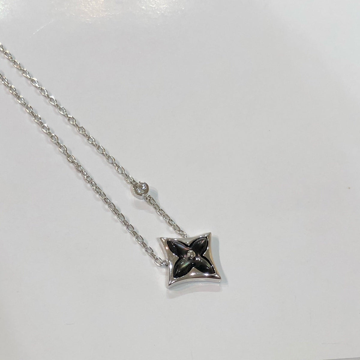 [Stars Jewelry]STAR BLACK MOP NECKLACE