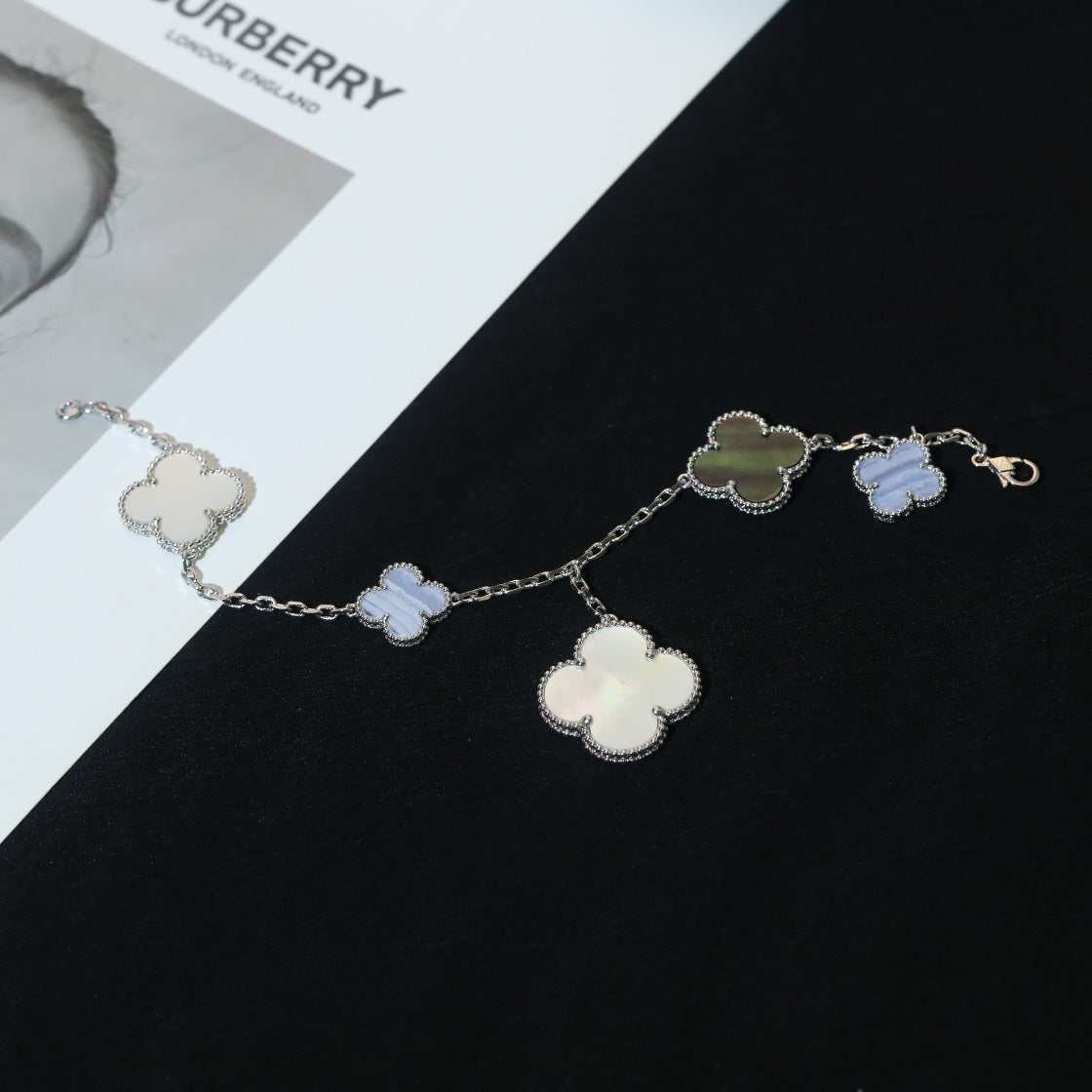[Stars Jewelry]CLOVER BRACELET 5 MOTIFS MOP CHALCEDONY SILVER