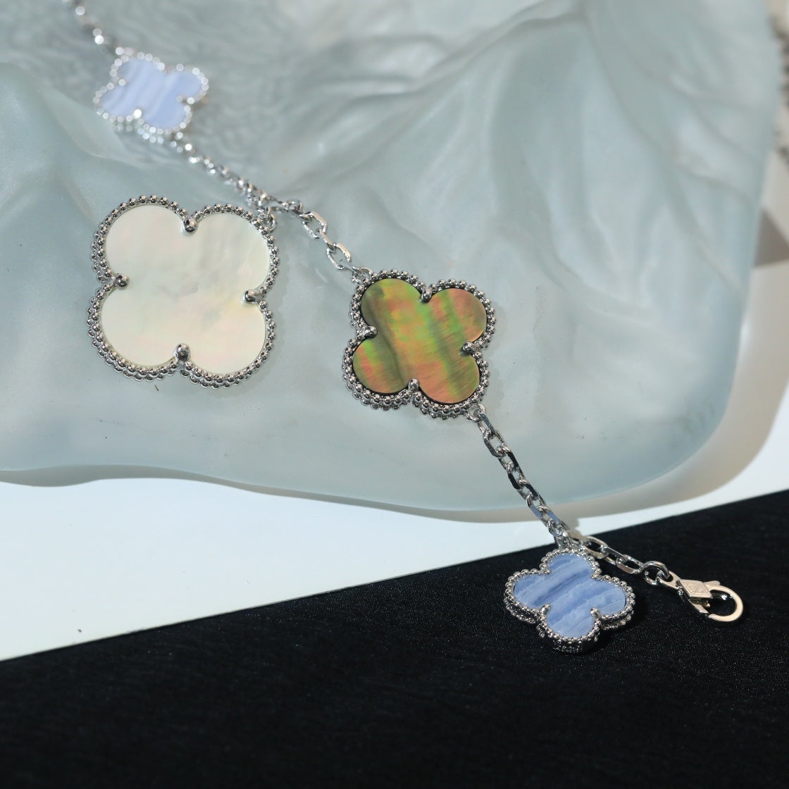 [Stars Jewelry]CLOVER BRACELET 5 MOTIFS MOP CHALCEDONY SILVER