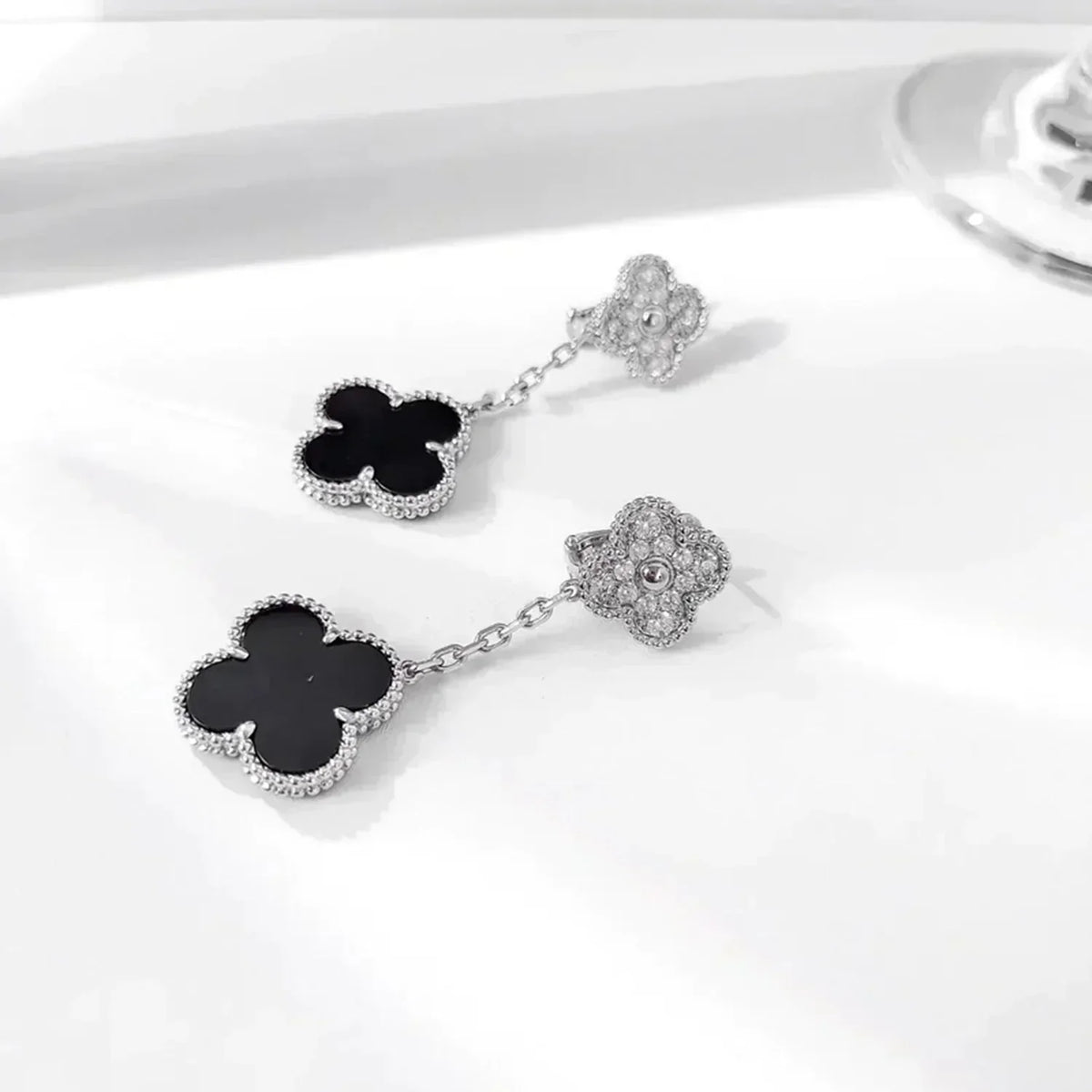 [Stars Jewelry]CLOVER 2 MOTIFS  DIAMOND ONYX EARRINGS SILVER