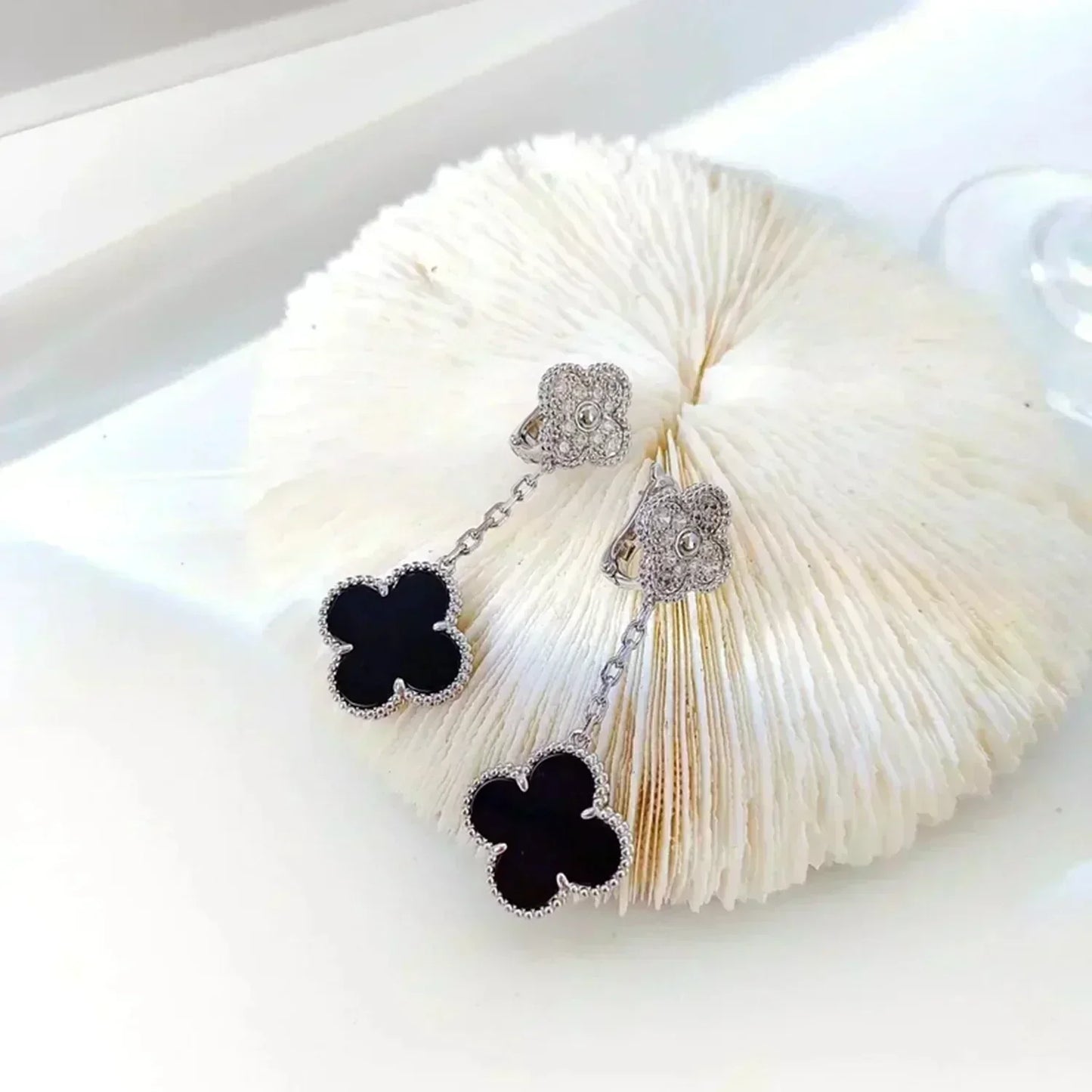 [Stars Jewelry]CLOVER 2 MOTIFS  DIAMOND ONYX EARRINGS SILVER