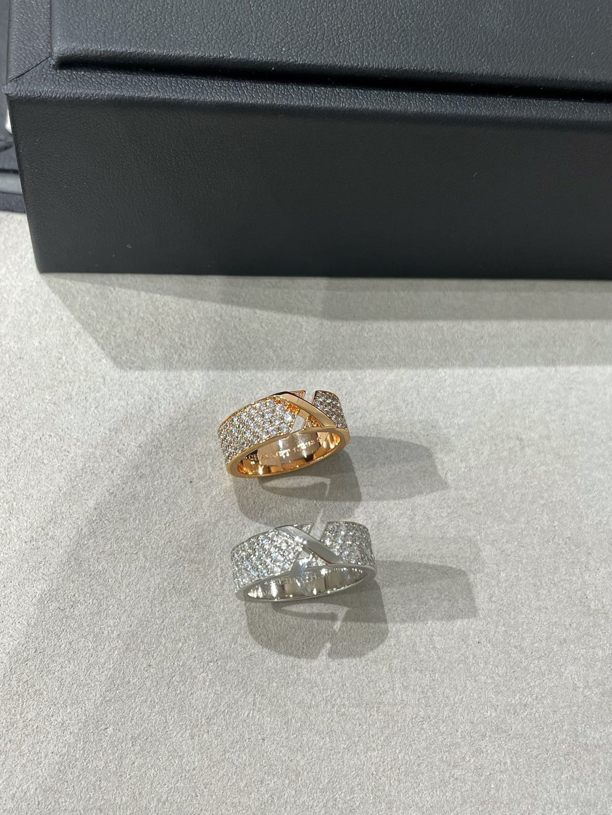 [Stars Jewelry]LIENS EVIDENCE  DIAMOND PAVED RING