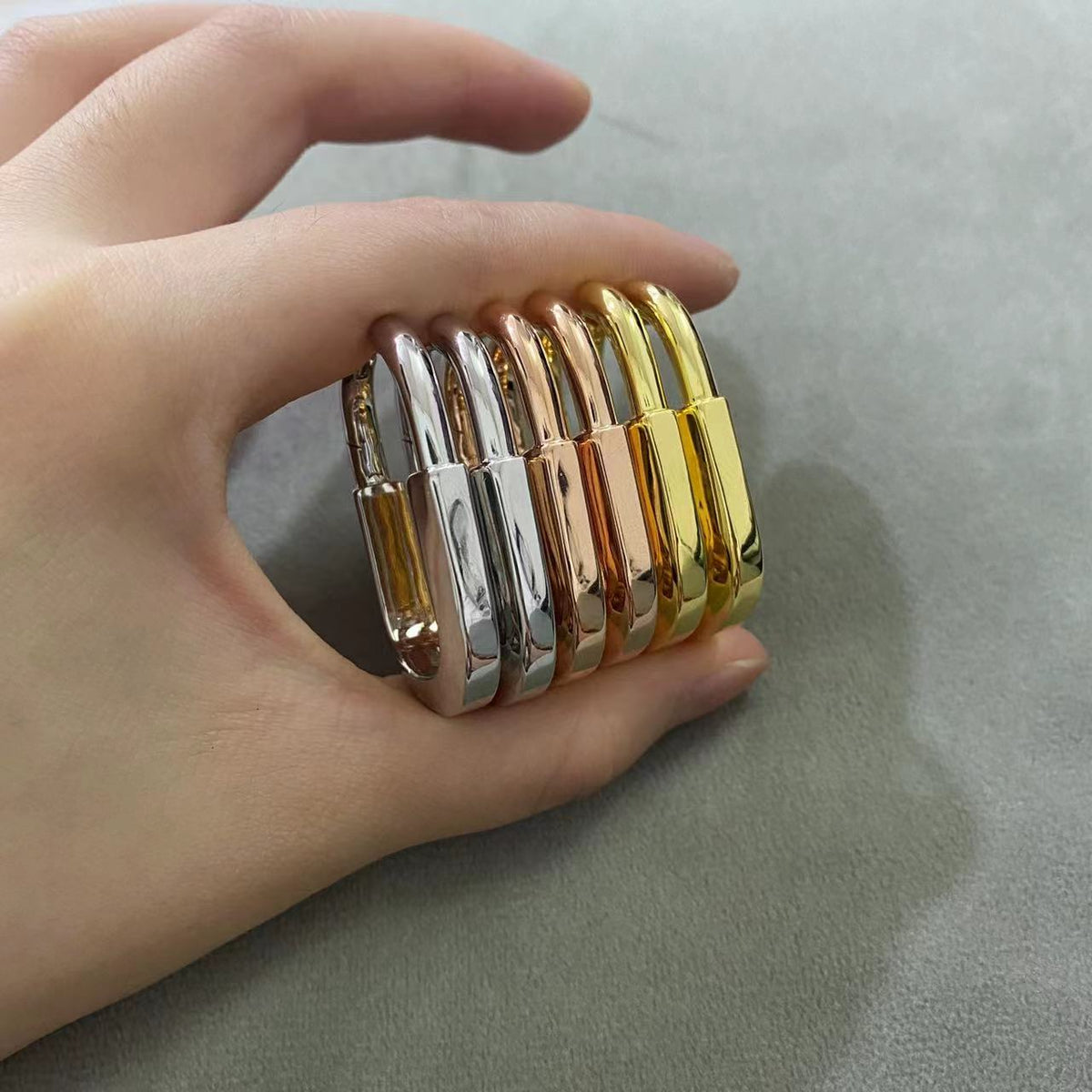 [Stellar jewels]LOCK MEDIUM EARRINGS