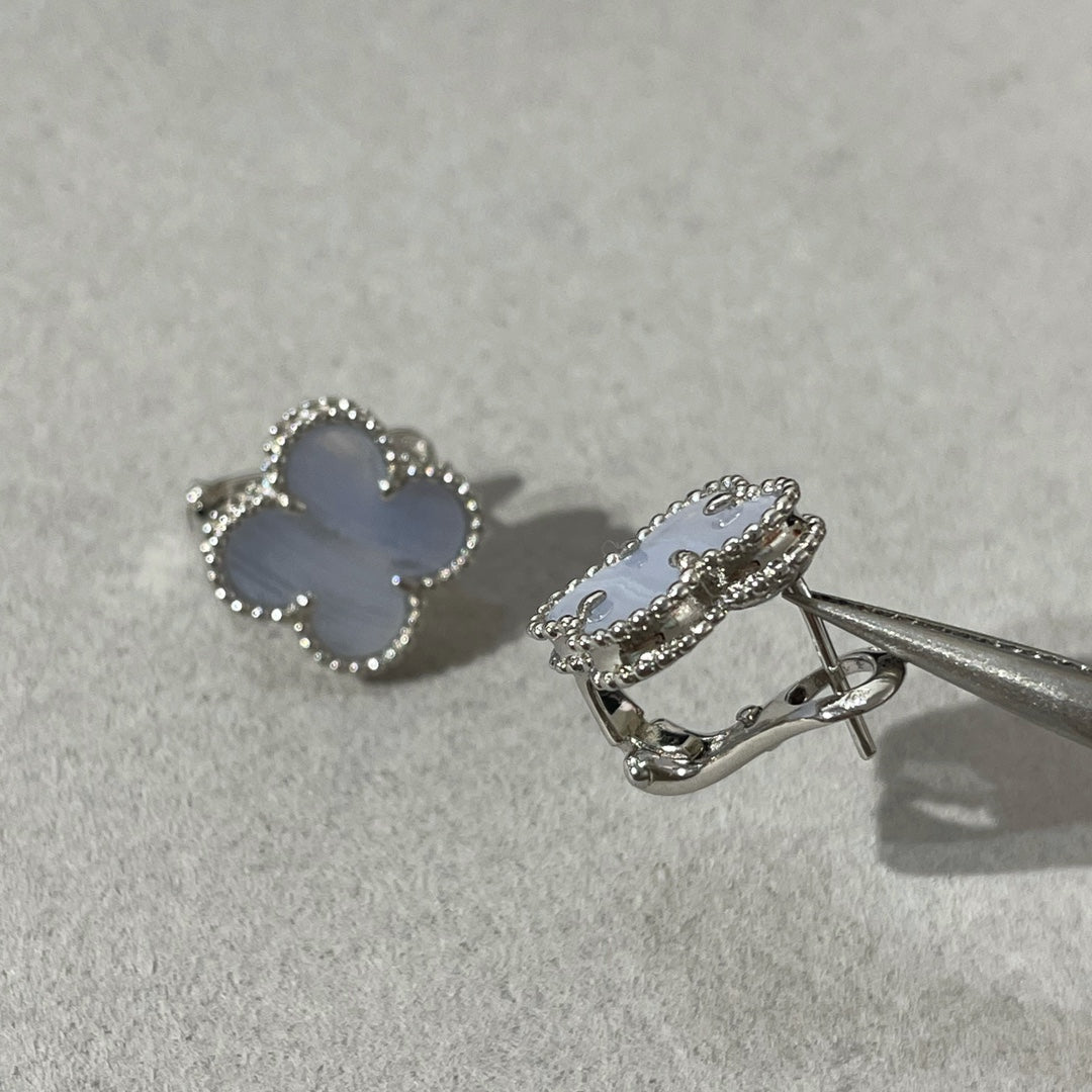 [Stars Jewelry]CLOVER CHALCEDONY SILVER STUD EARRINGS