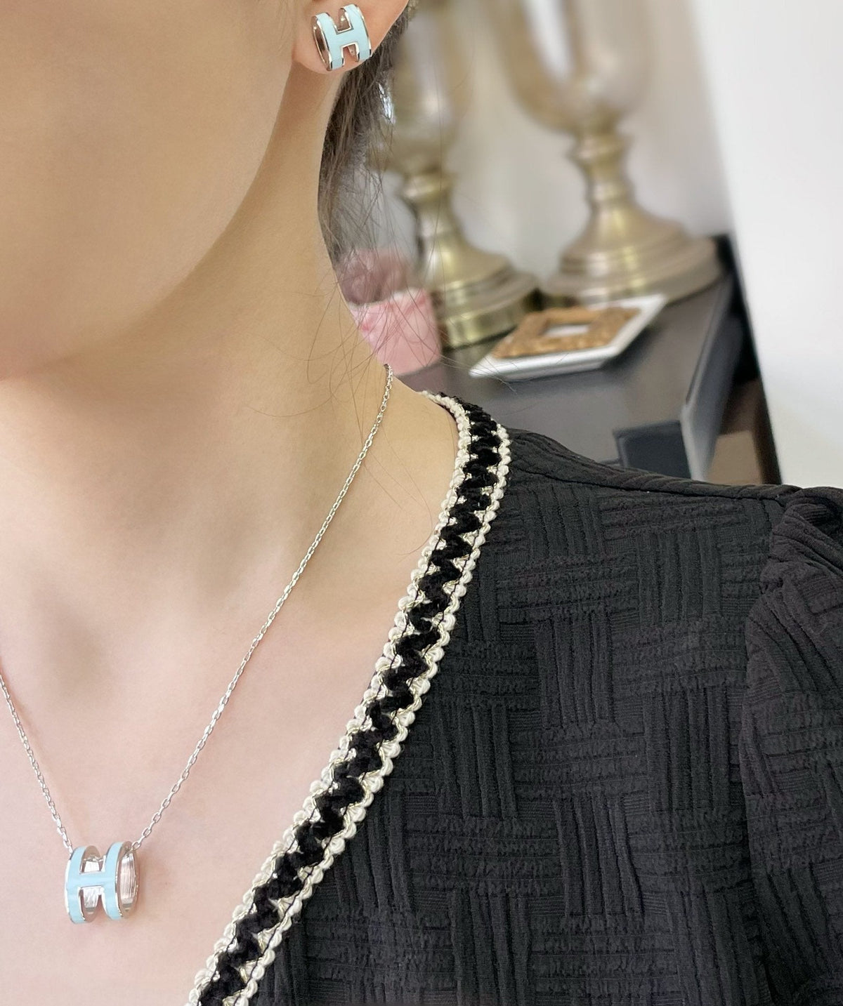 [Stars Jewelry]POP H SKY BLUE STUD EARRINGS