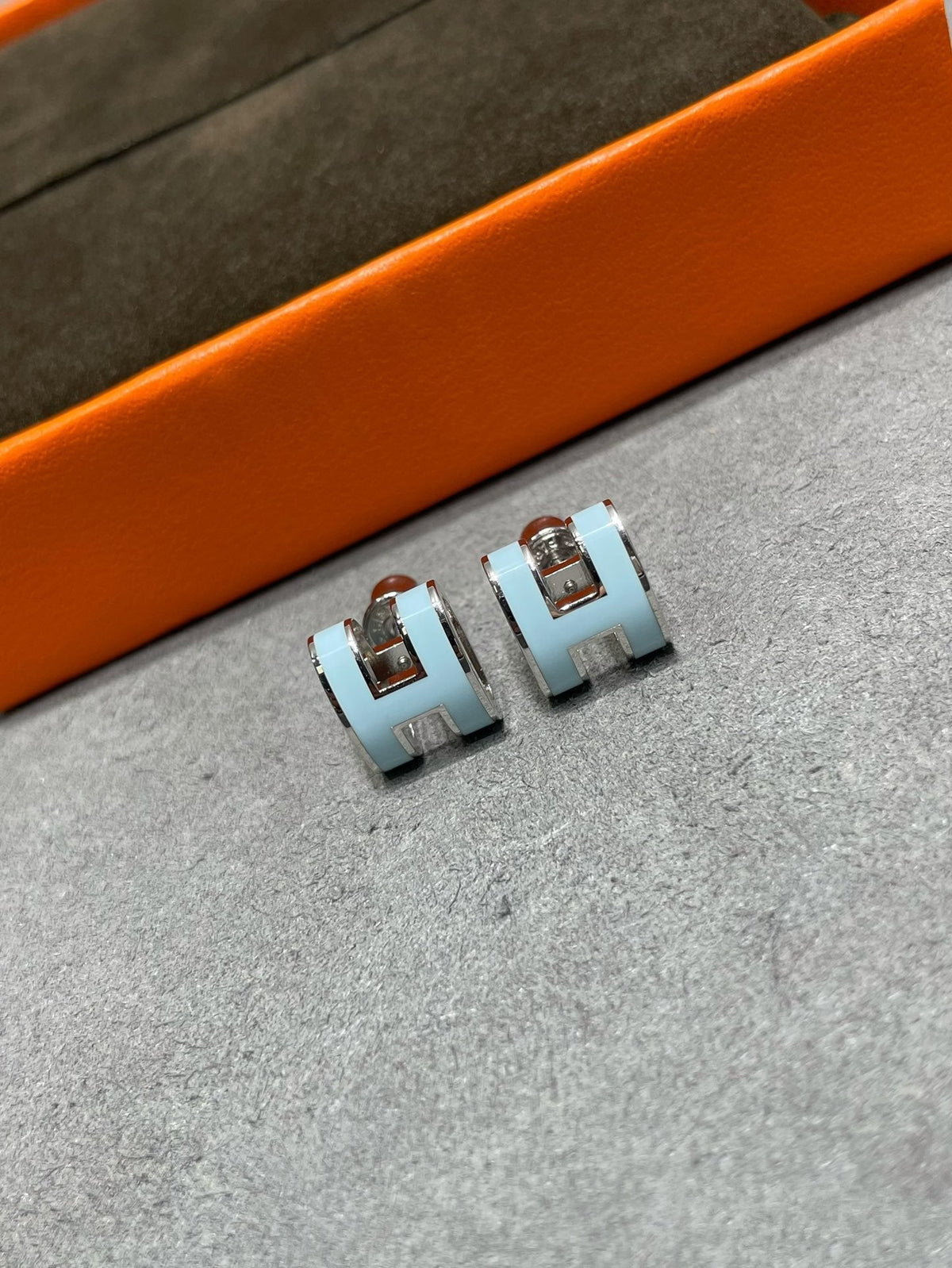 [Stars Jewelry]POP H SKY BLUE STUD EARRINGS
