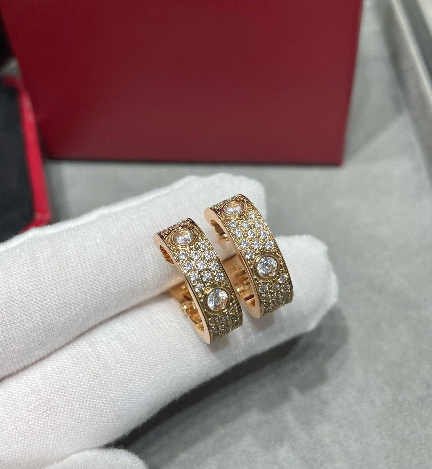 [Stars Jewelry]LOVE 5.5MM DIAMOND PAVED EARRINGS