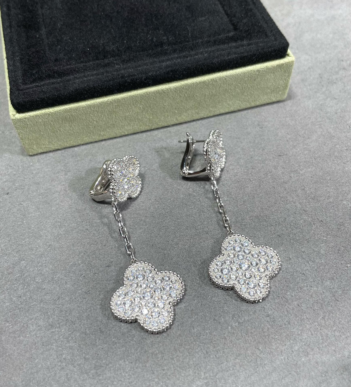 [Stars Jewelry]CLOVER 2 MOTIFS DIAMOND PAVED SILVER EARRINGS