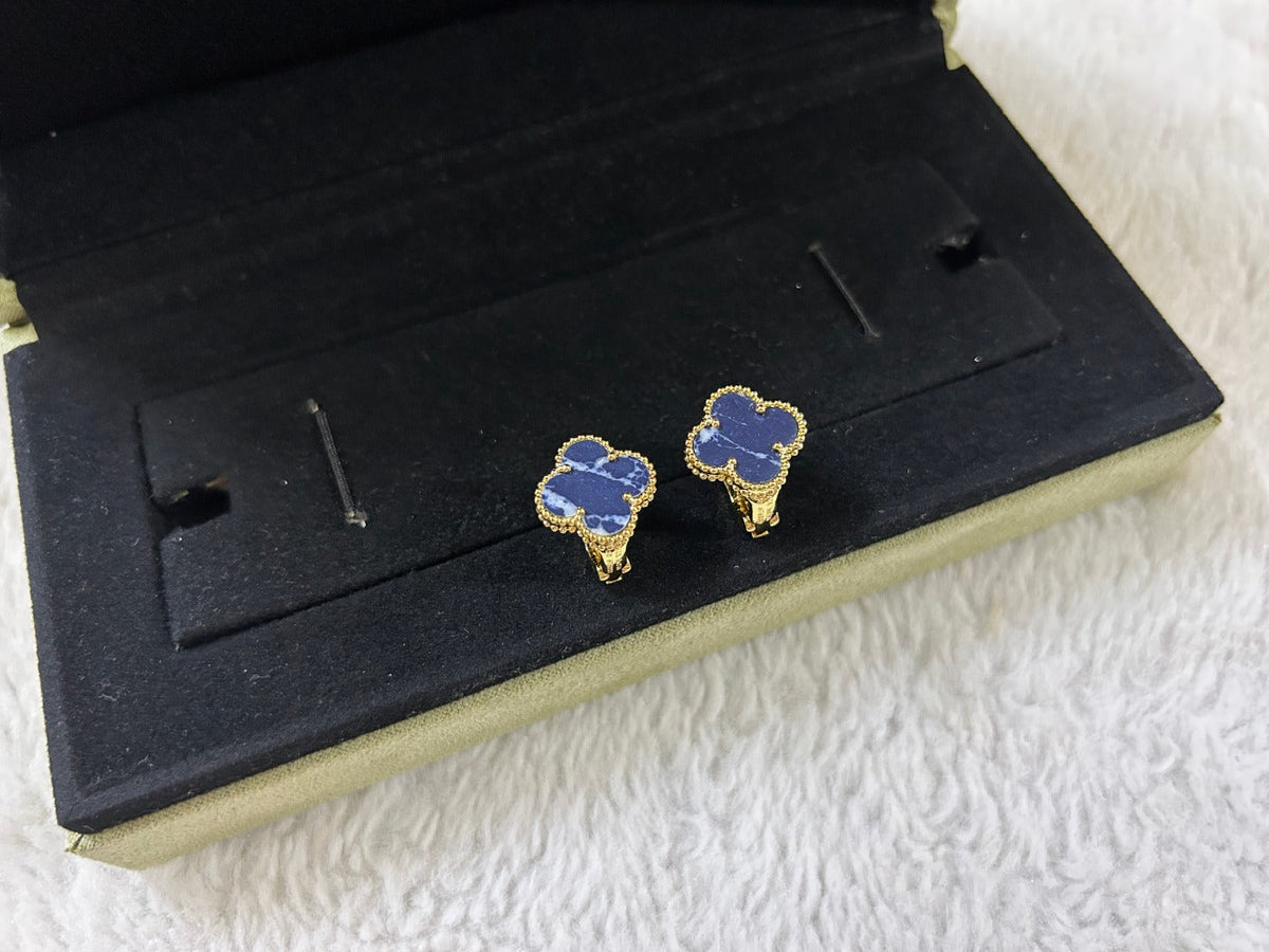 [Stars Jewelry]CLOVER PIETERSITE MEDIUM STUD EARRINGS