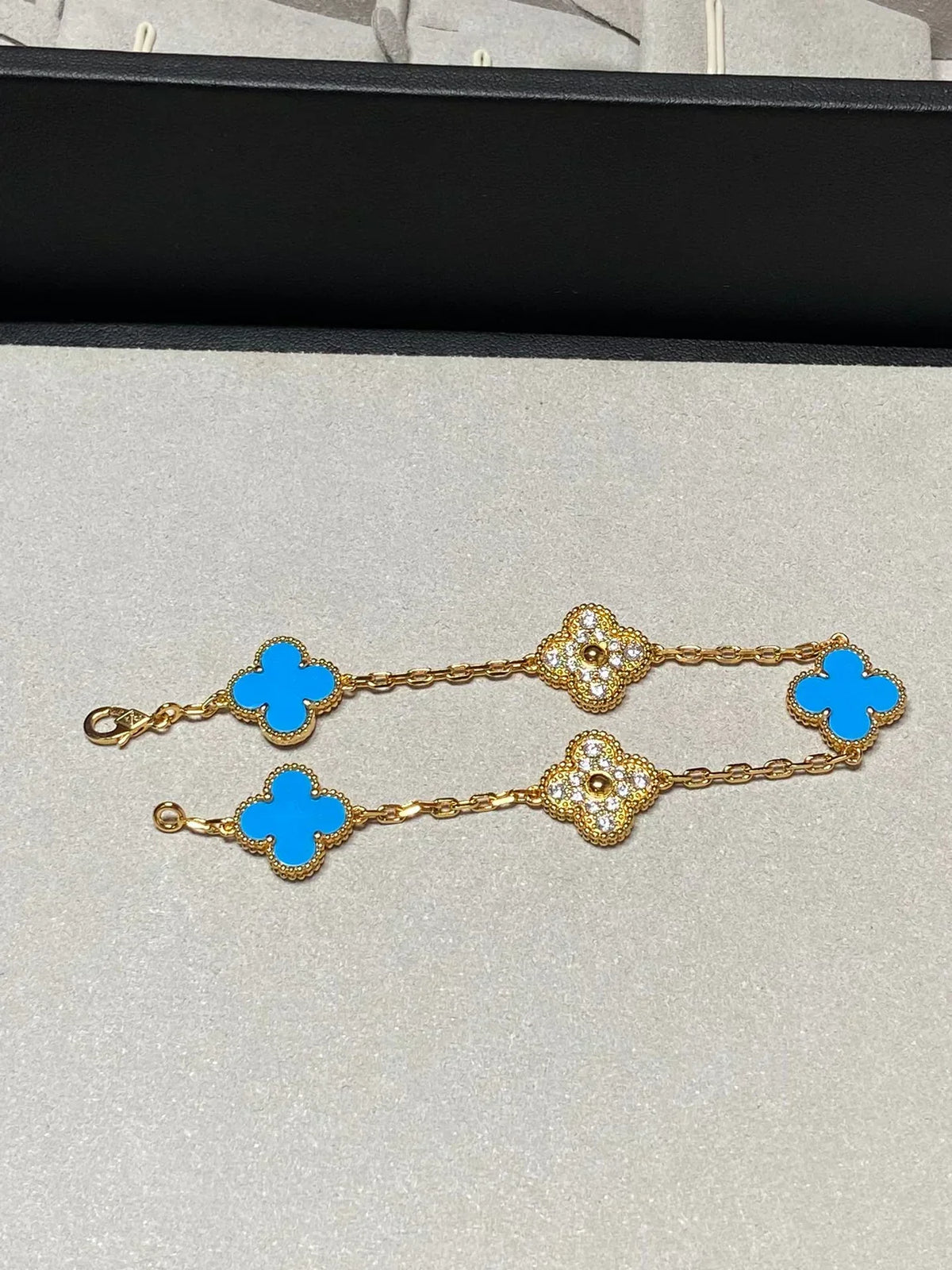 [Stars Jewelry] CLOVER 5 MOTIF BLUE AGATE BRACELET COLLECTION