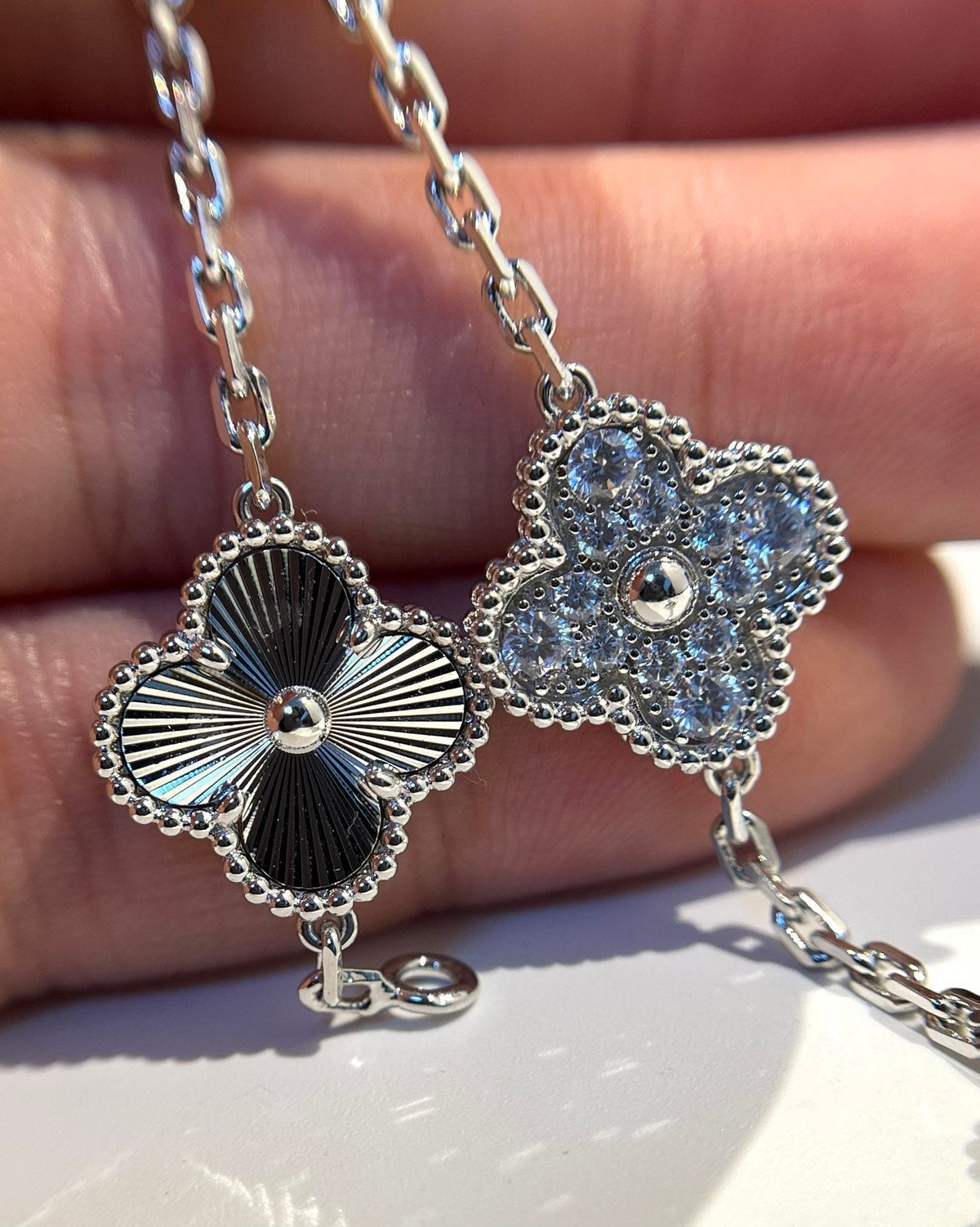 [Stars Jewelry] CLOVER 5 MOTIF LASER BRACELET COLLECTION