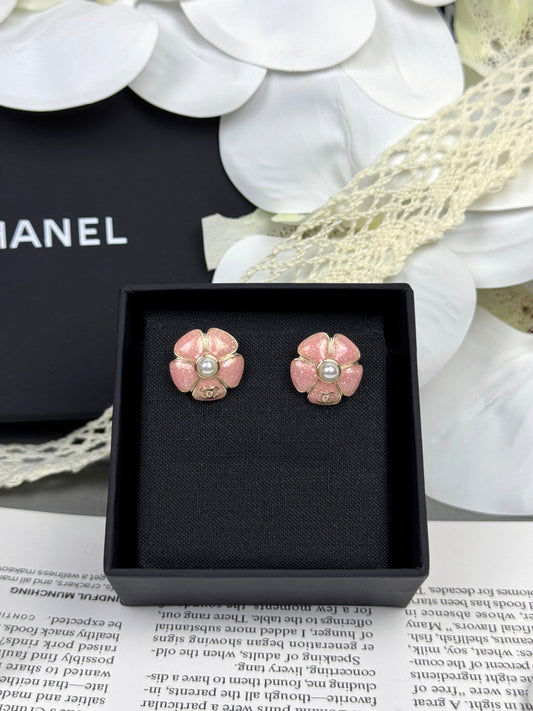 [Stars Jewelry]26C Pink Camellia Pearl Enamel Stud Earrings