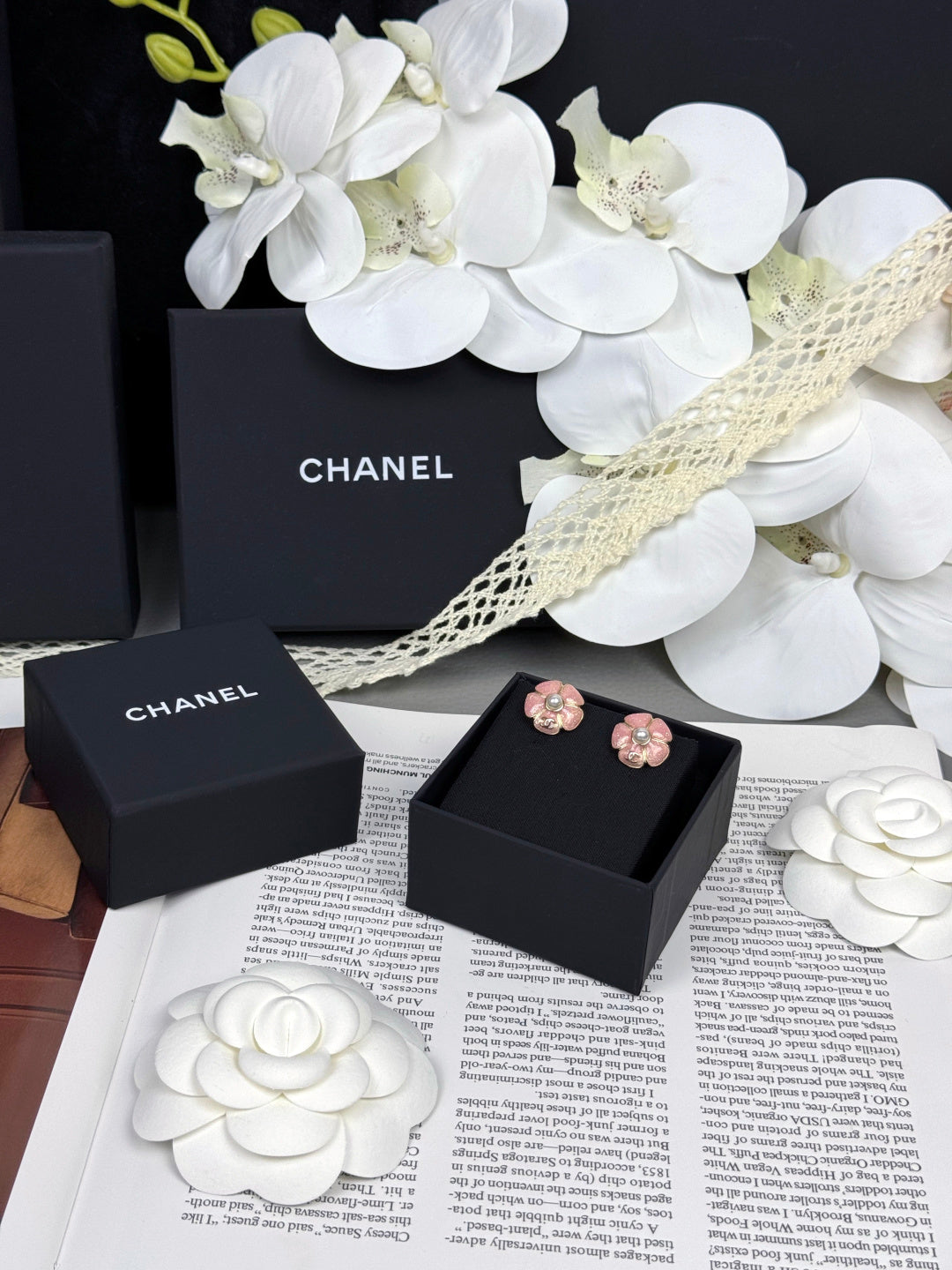 [Stars Jewelry]26C Pink Camellia Pearl Enamel Stud Earrings