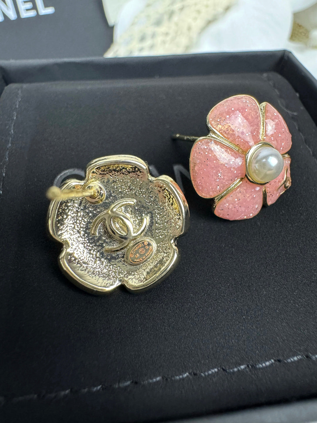 [Stars Jewelry]26C Pink Camellia Pearl Enamel Stud Earrings