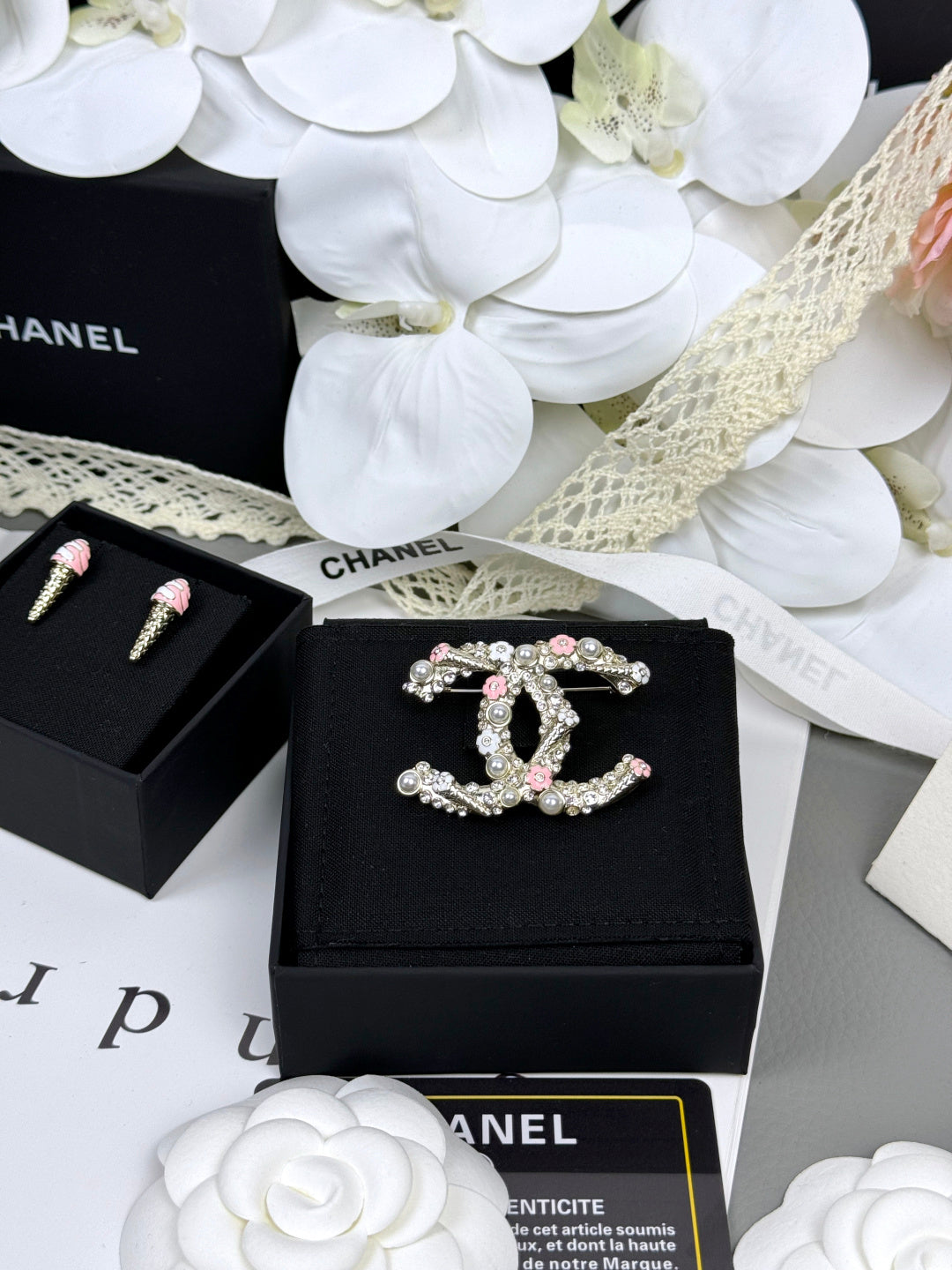 [Stars Jewelry]26C Pink-White Enamel Ice Cream Cone Double C Brooch