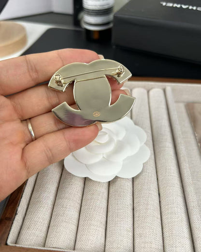 [Stars Jewelry]Pink Resin Classic Brooch 5cm