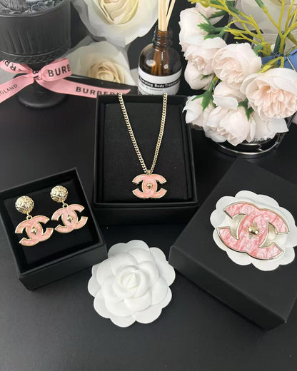 [Stars Jewelry]Pink Resin Classic Brooch 5cm