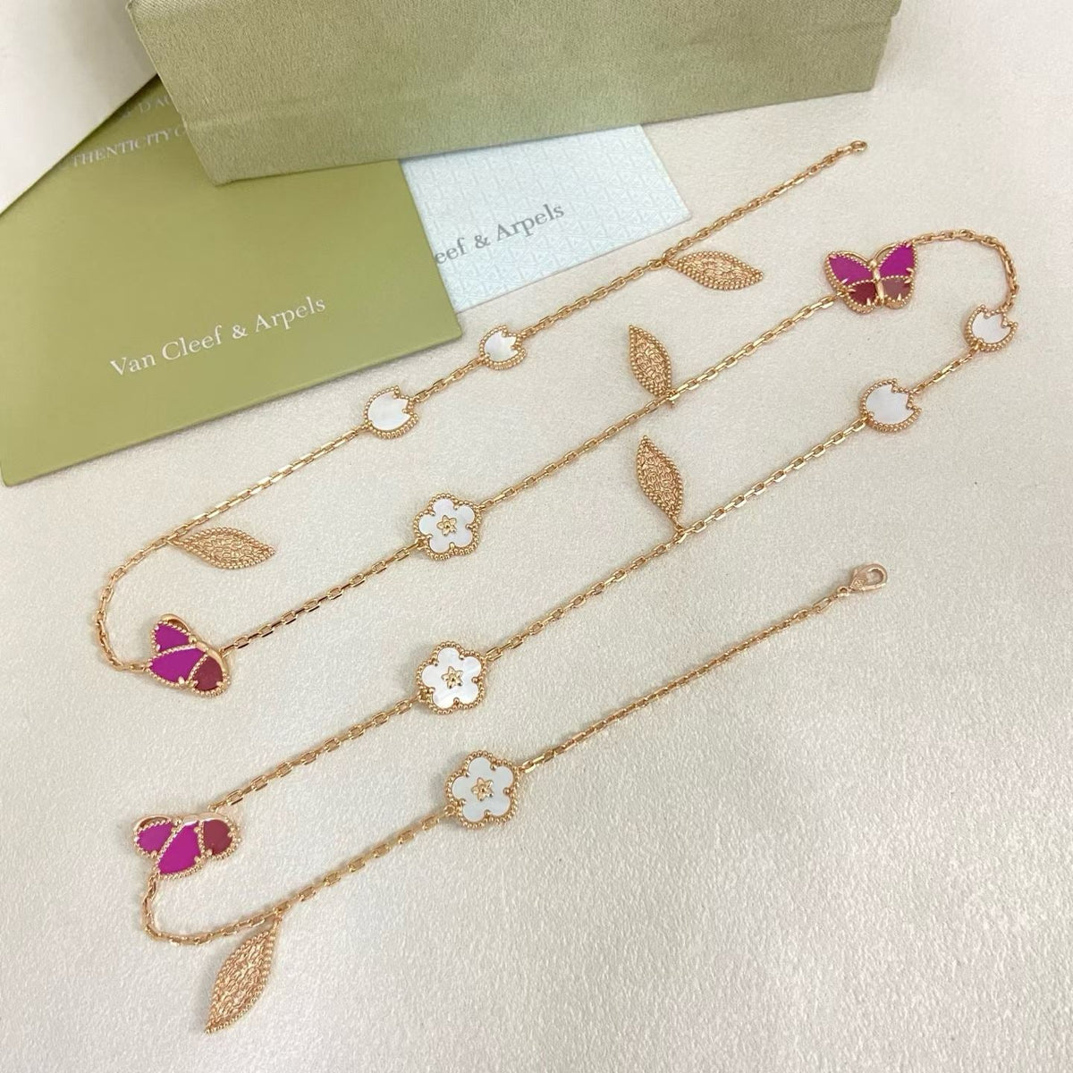 [Stars  Jewelry]ROSE QUARTZ MIXED FLOWER BUTTERFLY SWEATER CHAIN