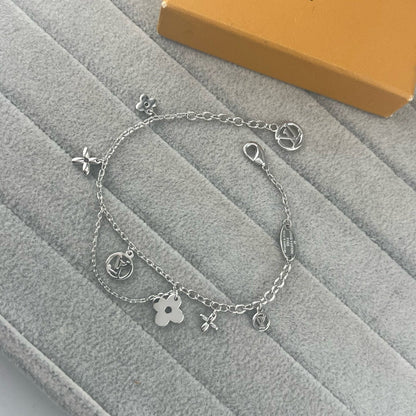 [Stars Jewelry]SMOOTH MULTI FLOWER BRACELET