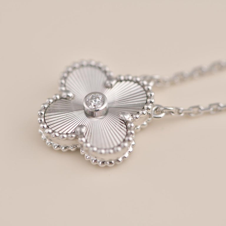 [Stars Jewelry]CLOVER  15MM DIAMOND LASER NECKLACE SILVER