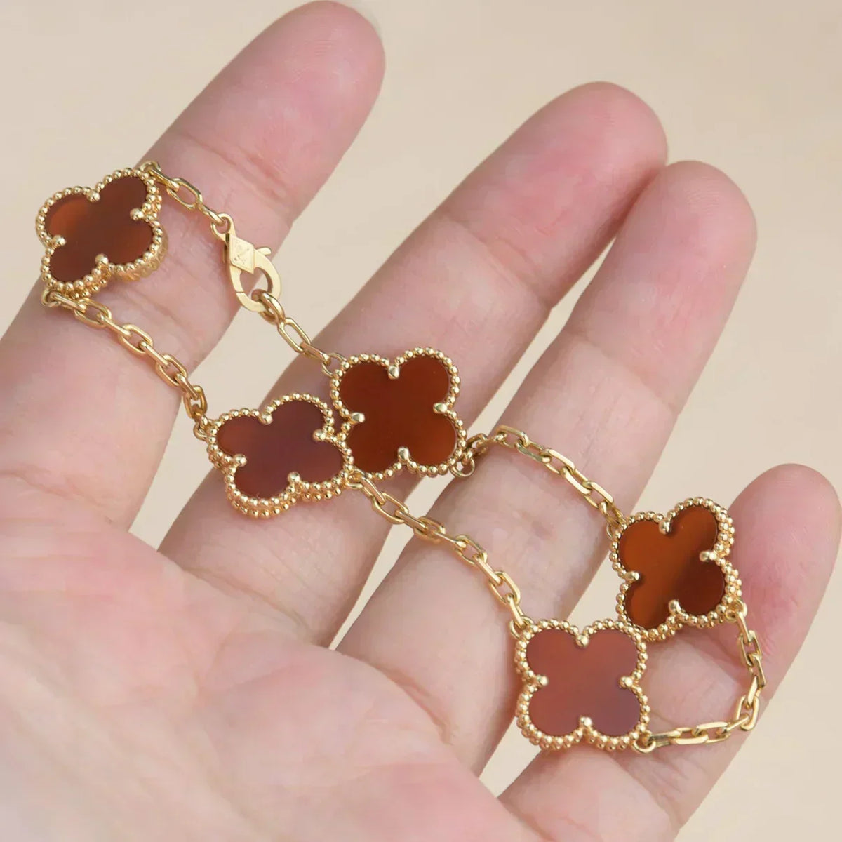 [Stars Jewelry] CLOVER 5 MOTIF RED CORNELIAN BRACELET COLLECTION