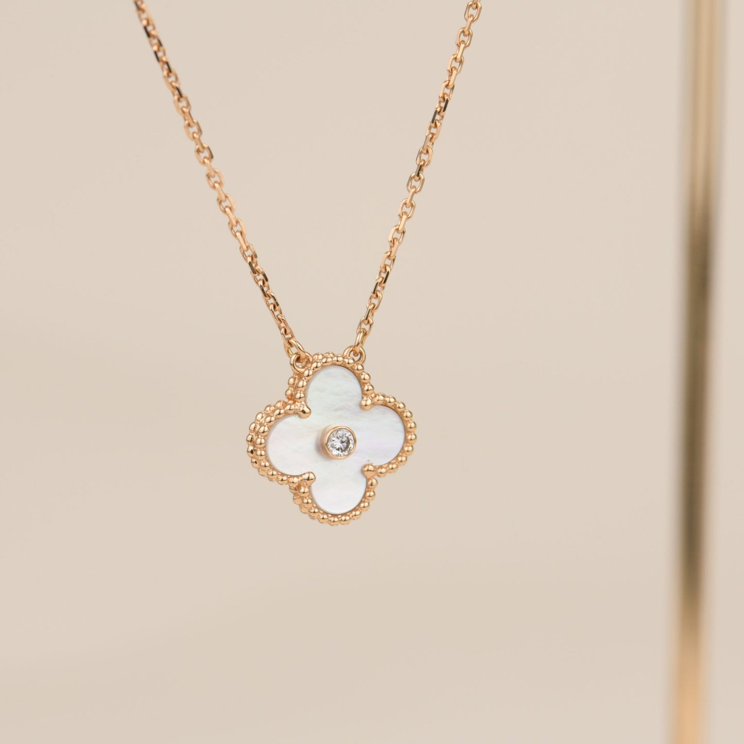 [Stars Jewelry]CLOVER 15MM DIAMOND WHITE FRITILLARIA NECKLACE