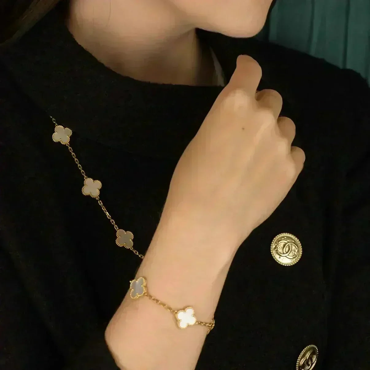 [Stars Jewelry]CLOVER WHITE PEARL MOP 5 MOTIF BRACELET COLLECTION