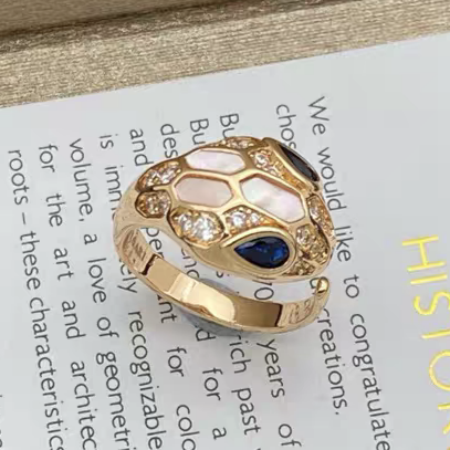 [Stars Jewelry]BRAND NEW ASSORTED SNAKE HEAD MOTHER OF PEARL RINGS