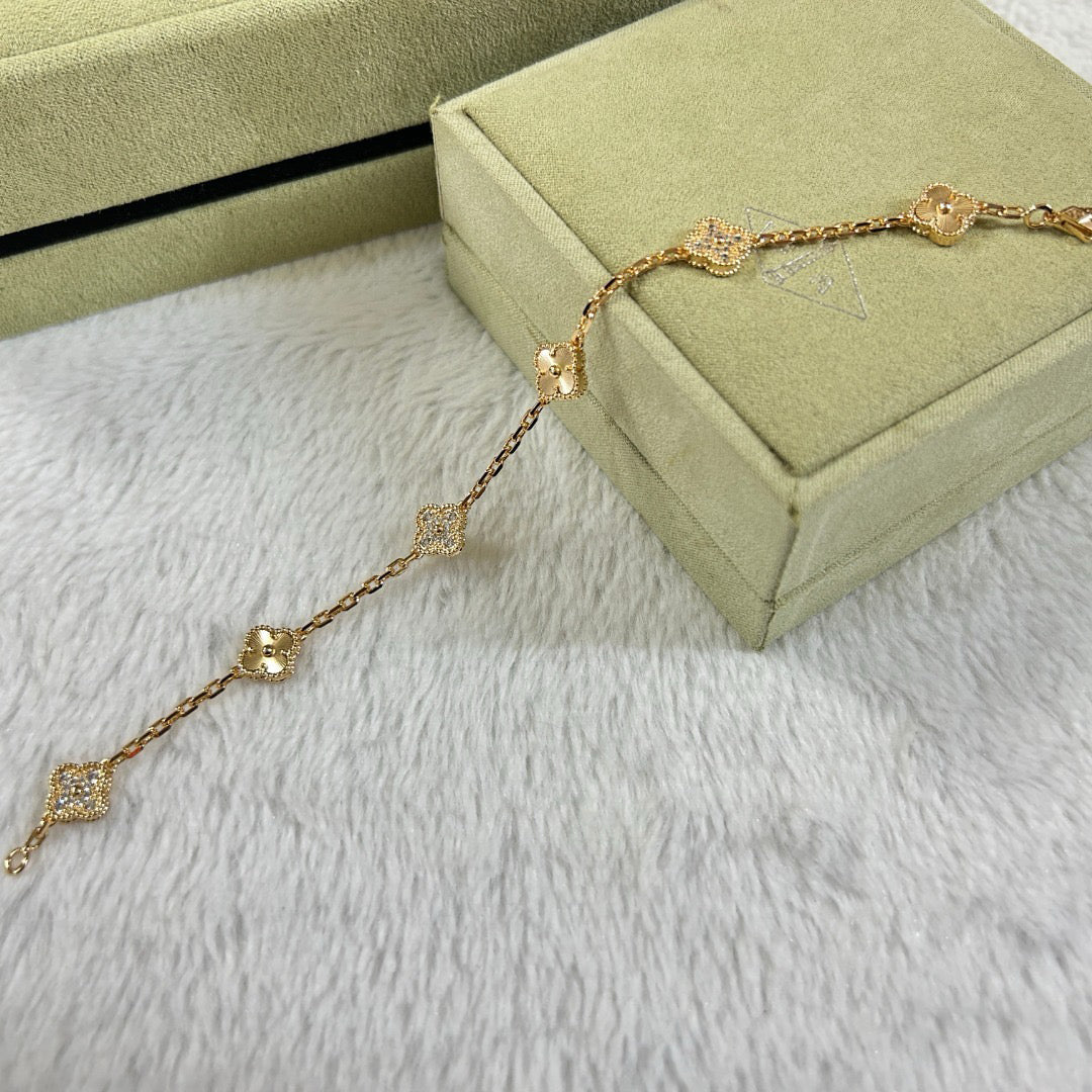 [Stars Jewelry]CLOVER 6 MOTIF DIAMOND LASER BRACELET