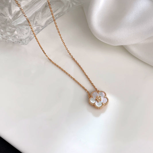 [Stars Jewelry]LUCKY  WHITE MOP  PLUM BLOSSOM NECKLACE