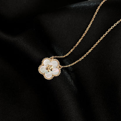 [Stars Jewelry]LUCKY  WHITE MOP  PLUM BLOSSOM NECKLACE