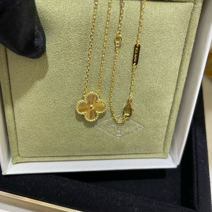 [Stars Jewelry]CLOVER 15MM LASER NECKLACE