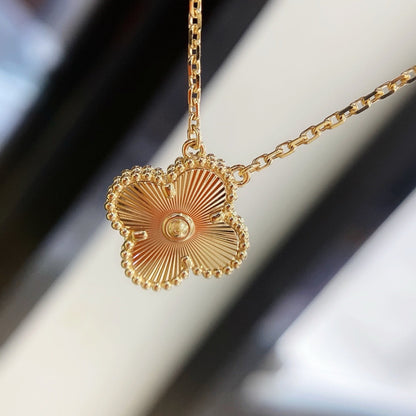 [Stars Jewelry]CLOVER 15MM LASER NECKLACE
