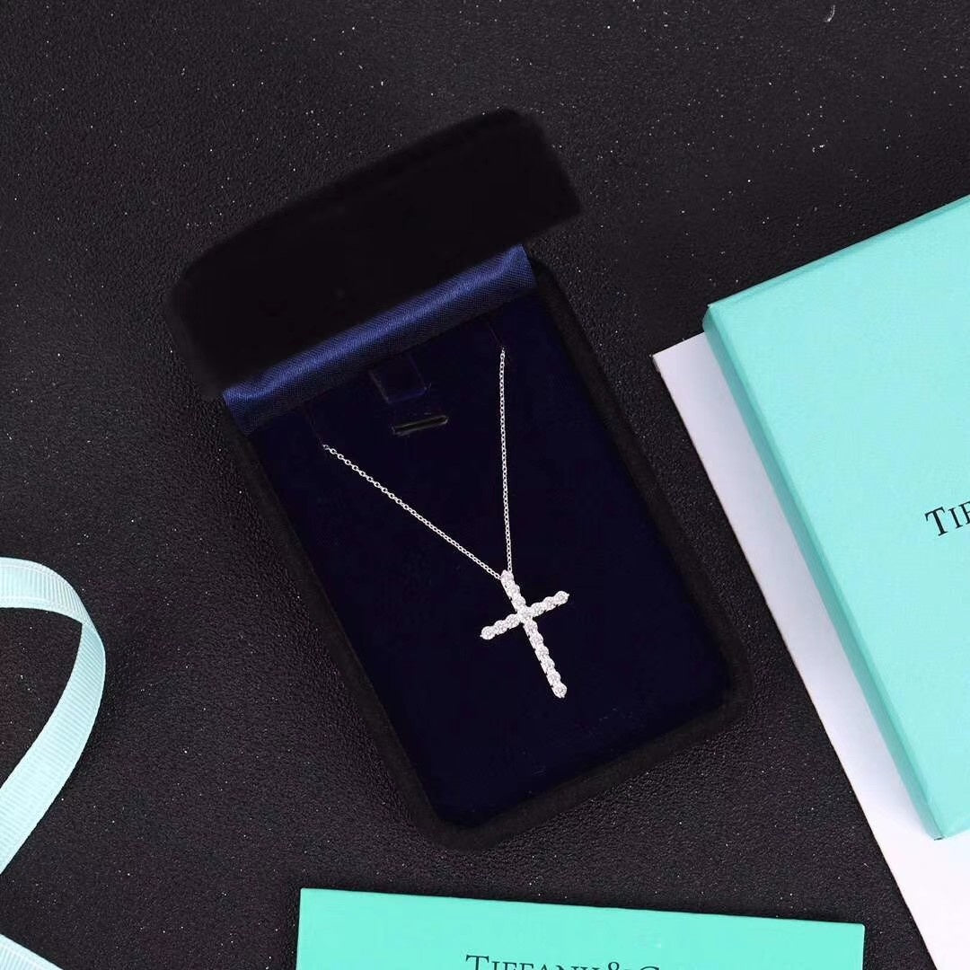 [Stellar jewels]MOISSANITE STONE CROSS PENDANT NECKLACE SIMULATED DIAMOND CROSS CHOKER
