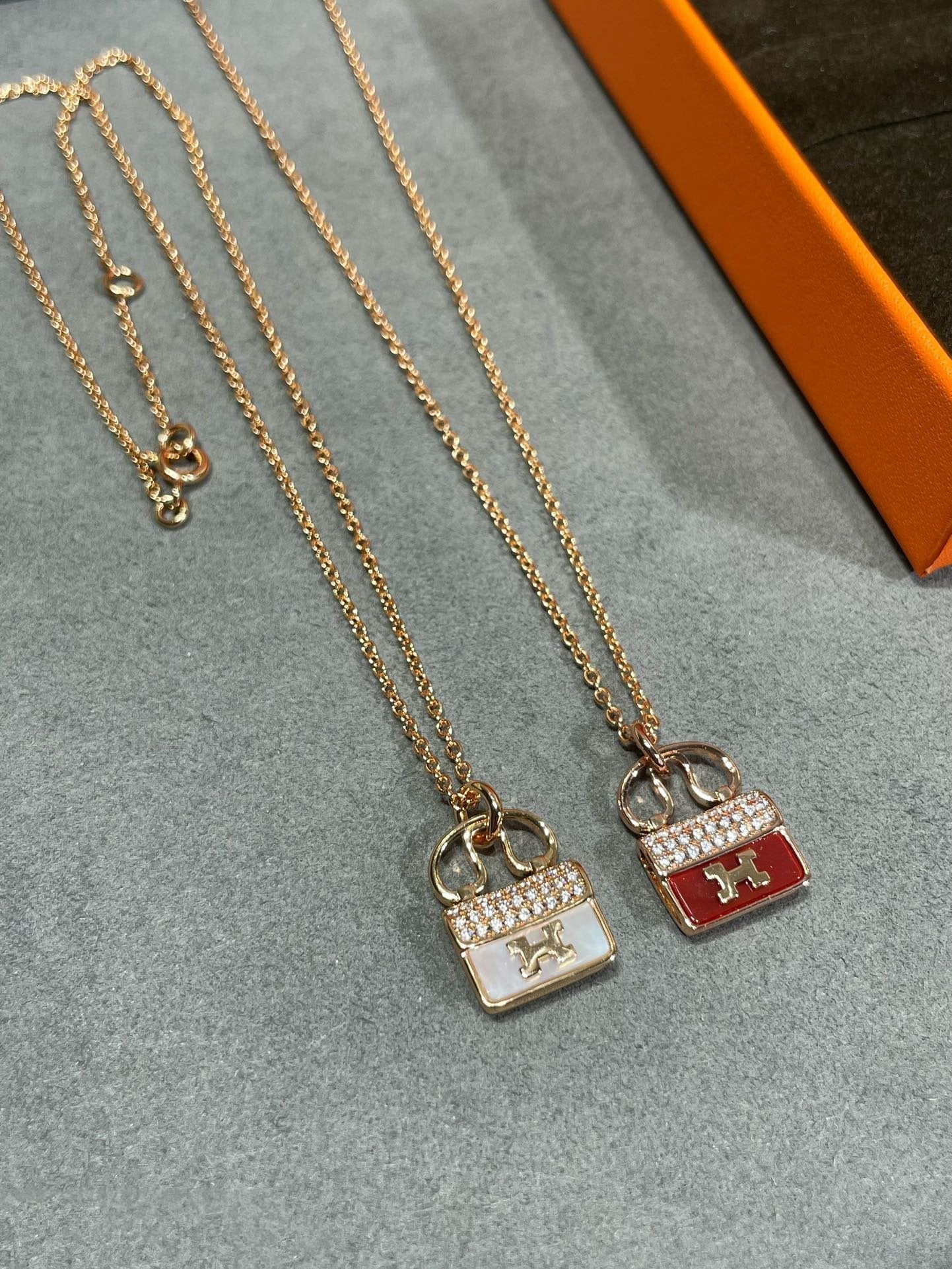 [Stars Jewelry]H CIRCE MOISSANITE PENDANT NECKLACE GOLD
