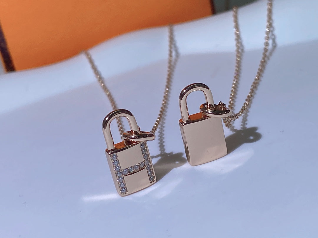 [Stars Jewelry]HM ADVANCED NICHE LOCK HEAD NECKLACE DIAMONDS