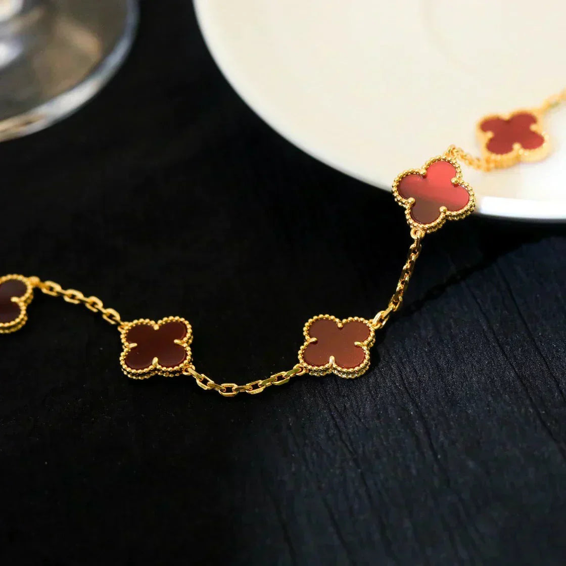 [Stars Jewelry] CLOVER 5 MOTIF RED CORNELIAN BRACELET COLLECTION