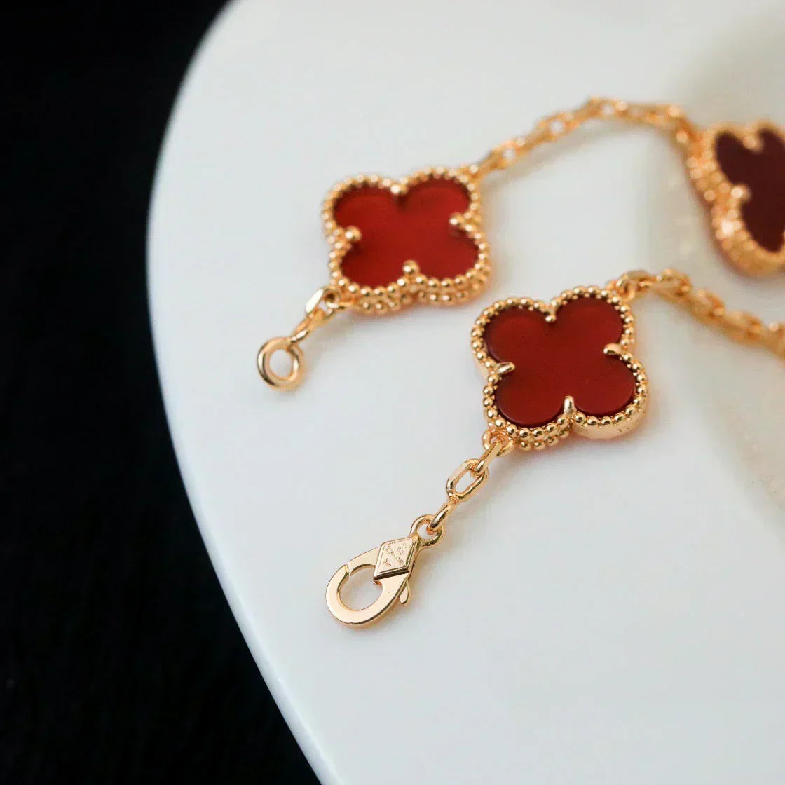 [Stars Jewelry] CLOVER 5 MOTIF RED CORNELIAN BRACELET COLLECTION