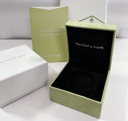 [Stars Jewelry]CLOVER 15MM LASER NECKLACE AND BOX